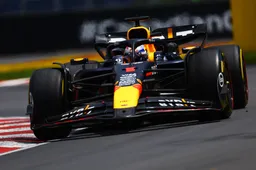Verstappen ziet de bui al hangen: 'Ik krijg sowieso nog een penalty dit seizoen'