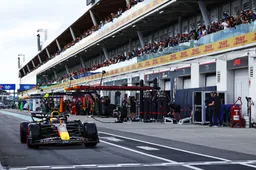 Boordradio's vrijdag en zaterdag GP Canada | Verstappen waarschuwt zijn team: 'Ik ruik rook'