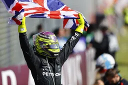 Britse commentator slaat terug na Verstappens sneer: 'Lollige opmerking om mensen aan te vallen'