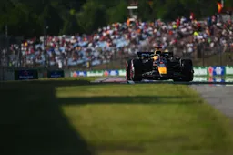 Schmidt wijst naar Pérez: 'Men moet zich afvragen of de nieuwe RB20 een vooruitgang is'