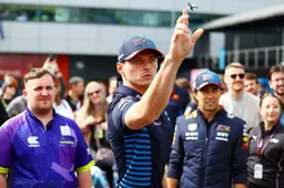 Doornbos legt schuld van Red Bull-probleem deels bij Verstappen: 'De familie wilde dat'