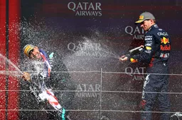 Verstappen veroorzaakte zweethandjes bij Mercedes: 'Dat was echt zorgwekkend'