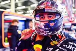 Doornbos krijgt plaatsvervangende schaamte voor Pérez: 'Red Bull moet die clausules activeren nu'