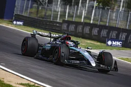 Doornbos maakt Wolff verwijten: 'Antonelli ging zeven km/u sneller dan Verstappen'