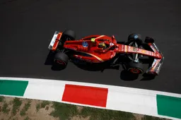 Sainz durft Ferrari niet te beoordelen: 'We hebben vlagen van snelheid'