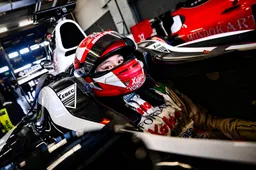 Japanse Wonder Woman Noda (18) jaagt mannen de stuipen op het lijf: 'Mijn droom is Formule 1'