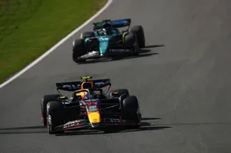 Hughes ziet teams twijfelen: 'Het moet in achterhoofd van Red Bull, Ferrari en zo zitten'