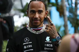 Hamilton deelt lessen die hij heeft geleerd: 'Wist niet hoe een teamspeler te zijn'