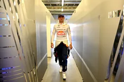 Albers en Hezemans streng voor Red Bull na fout Verstappen: 'Ze zijn de weg kwijt'