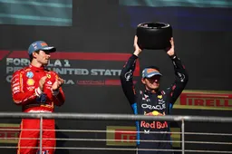 Leclerc over rijstijl Verstappen: 'Altijd op de grens en soms eroverheen'