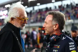 Briatore met foute grap over Horner en complimenten voor Verstappen: 'Doet aan Schumacher denken'