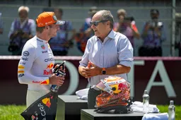 Voormalig F1-coureur prijst 'beste coureur' Verstappen: 'Haalt de kolen uit het vuur'