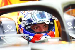 Italiaanse media geloven Verstappen niet helemaal: 'Is zelfs op een driewieler nog gevaarlijk'