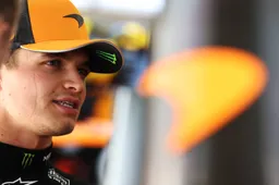 Norris focust zich op de race: 'Eerlijk gezegd geen verrassing dat Red Bull voor ons ligt'