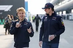 F1TV-presentator kaart aan wat Lawson de kop kost: 'Bij geen andere Red Bull-coureur gezien'