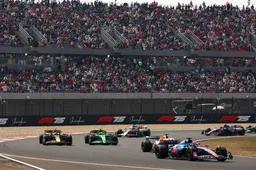 Boordradio's GP China | Irritatie bij Ferrari: 'Ik weet het, dat heb je me al tien keer verteld'