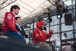 Leclerc hoopt op podiumplaats: 'Zal gaan tussen Mercedes, mijzelf en Verstappen'