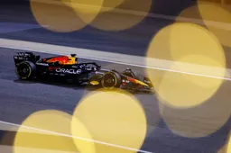 De race van Verstappen | Verstappens rapen waren gaar: 'F*ck's sake! Echt belachelijk'