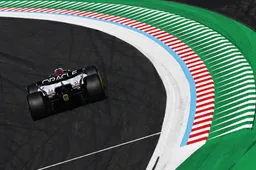 Boordradio's vrijdag GP Japan | Coureur moet wennen aan nieuw team: 'Oh ****. Ik heb hem gemist'