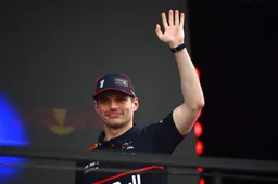 Verstappen legt nieuwe stijl uit: 'Zit in een fase dat het me niet zoveel interesseert'