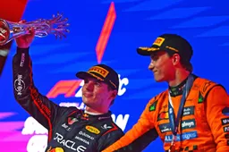 Verstappen lovend over Piastri, en lijkt ook naar Norris te wijzen: 'Dat is precies wat je nodig hebt'