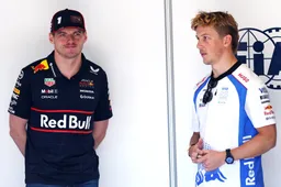 Verstappen stelde Lawson gerust voor debuut: 'Hij was erg aardig en gaf me advies’