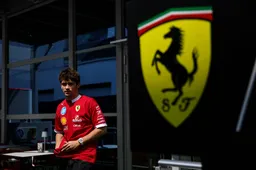 Windsor gelooft Leclerc niet: 'Verstappen moest in zijn snelle ronde drie auto's inhalen'