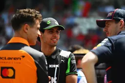 Brundle ziet dat Norris zo 'nooit kampioen' gaat worden: 'Moet net zoals Max Verstappen worden'