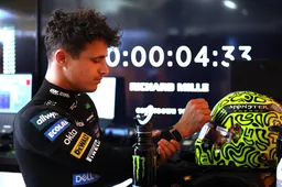 Norris spreekt van 'onprettige gesprekken' na clash met Piastri: 'Moest wel gebeuren'