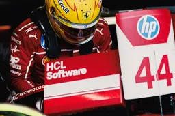 Hamilton ziet het somber in voor Ferrari: 'Dat zal al een hele uitdaging worden'