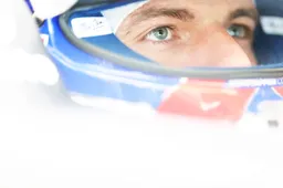 Verstappen lacht om vraag over acteur Brad Pitt (61): 'Wie weet ben ik dan al opa'