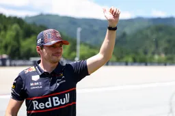 Brown denkt dat er wat speelt bij Verstappen: 'Waar rook is, is vuur'