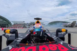 In beeld: Verstappen geeft RB8 de sporen in Salzburg en leeft zich uit tijdens Red Bull-event