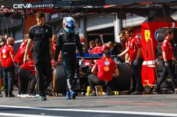 Brokkenpiloten | Antonelli hard op weg om Tsunoda van de hatelijke P1 te verlossen na grindbaktripje