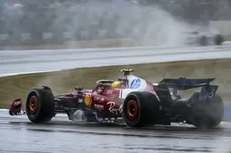 Schmidt oordeelt over dramatisch Ferrari: 'Klinkt alsof de ene partij een andere taal spreekt'