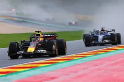 Teambaas is zeker: 'Zou andere coureur zijn als je hem nu tegen Verstappen laat strijden'