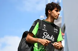 Bortoleto glundert na strijd met Verstappen en Alonso: 'Max achter me houden was niet makkelijk!'