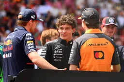 Windsor geniet van rijderskunsten van Verstappen: 'Ik geef de schuld aan DRS'