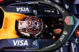 Buitenlandse media noemen Verstappen 'adembenemend': 'De McLaren onder de coureurs'