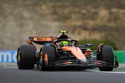 Verstappen strandt op vijfde plek, McLaren krijgt te maken met nieuwe uitdager