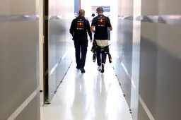 Doornbos luisterde met Verstappen mee en wist genoeg: 'Daarom was Lambiase ook stil'