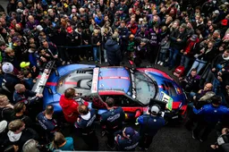 GT-racer Mardenborough reed op de Nordschleife met Verstappen: 'Gaat voor hem geen probleem zijn'