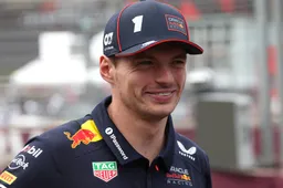 NOS-analist is jaloers op Verstappen: 'Het lijkt me heerlijk om zo te kunnen rijden'