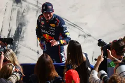 Verstappen praat vrijuit over hoogtepunten en moeilijkheden: 'Meestal zondag nog slechter'