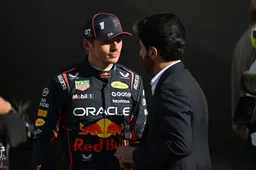 FIA spreekt zichzelf tegen in verklaring, Norris geholpen in titelstrijd