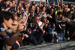 Tsunoda ging niet in op wens Verstappen en dat beroerde Kravitz: 'Heel menselijk moment'