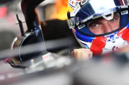 Duitse commentatoren met diepe buiging: 'Bedankt, Max Verstappen, dat je dit systeem respecteert'