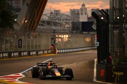 F1TV-analisten keken elkaar aan na Verstappens ronde: 'Deed typische Max-dingen in deze sessie'