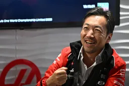 Teambaas Komatsu wil bewijzen dat Haas er toe doet: 'Als je alleen hoopt, bereik je helemaal niks'