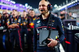 Verstappen zorgt voor tranen bij Red Bull met prachtige speech: 'Man, wat is hij gegroeid'